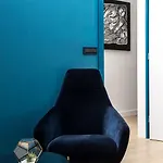 Nyx Chic Manor خانيا