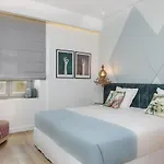 فندق Nyx Chic Manor 3*