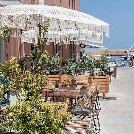 Nyx Chic Manor Готель