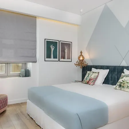 Готель Nyx Chic Manor 3*