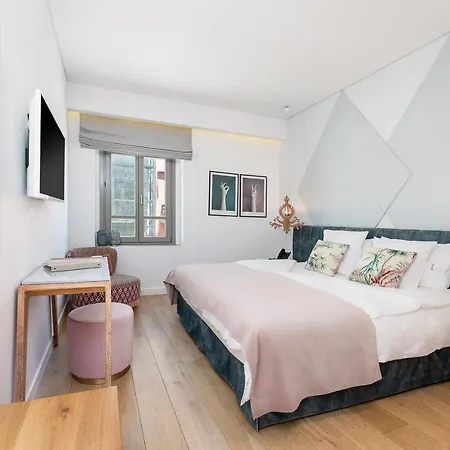 Nyx Chic Manor Готель