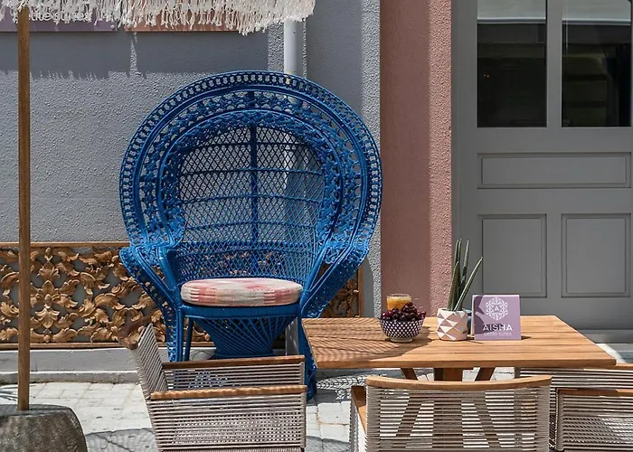 Hotel Nyx Chic Manor