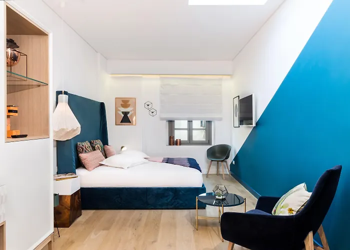 Hotel Nyx Chic Manor