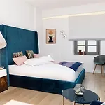 Nyx Chic Manor Отель 3*