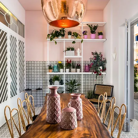 Szálloda Nyx Chic Manor 3*