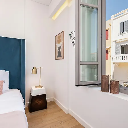 Nyx Chic Manor Hotel 3*