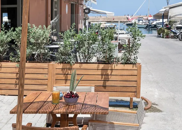 فندق Nyx Chic Manor 3*