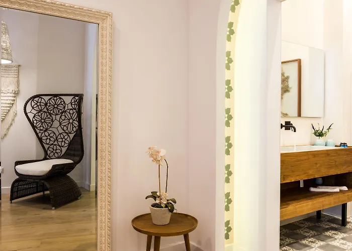 فندق Nyx Chic Manor 3*