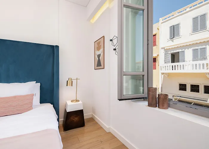 Nyx Chic Manor Hotel 3*