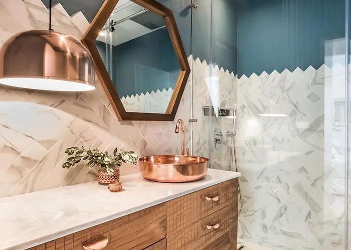 فندق Nyx Chic Manor 3*