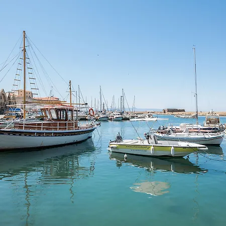 Hotel Nyx Chic Manor 3*