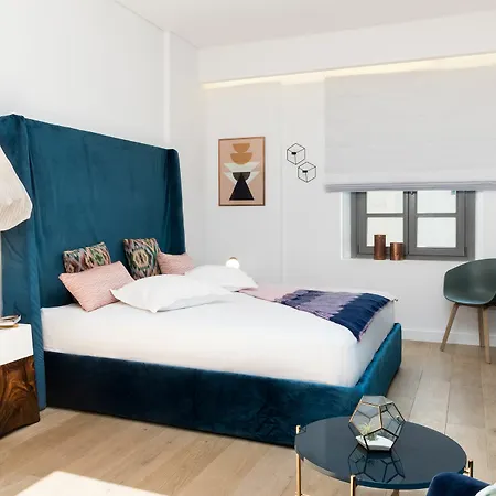 Otel Nyx Chic Manor