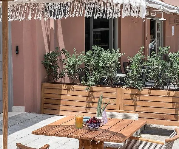 Hotel Nyx Chic Manor